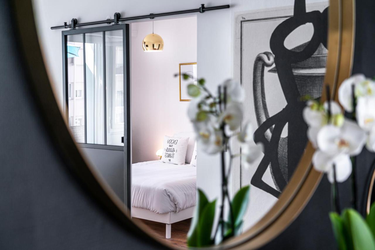 Au Palais Des Pyrenees! Hyper Centre -Clim-Balcon-Parking Gratuit Apartment Pau Bagian luar foto